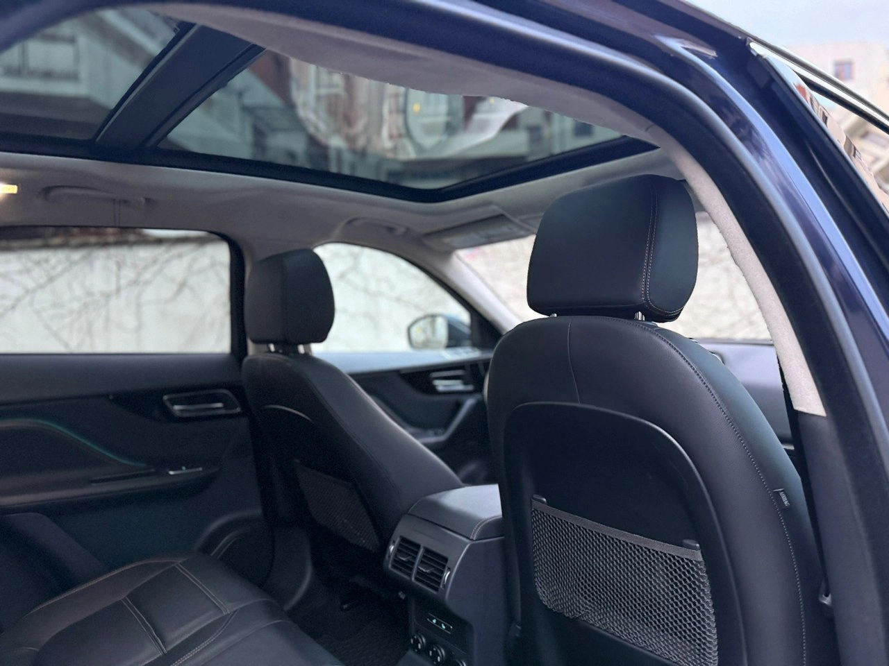 Jaguar F-Pace - Zdjęcie 11