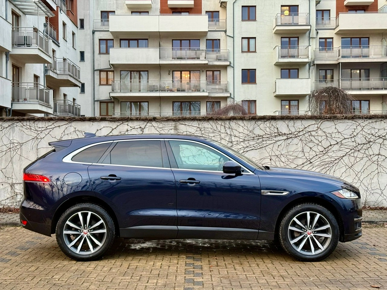 Jaguar F-Pace - Zdjęcie 14