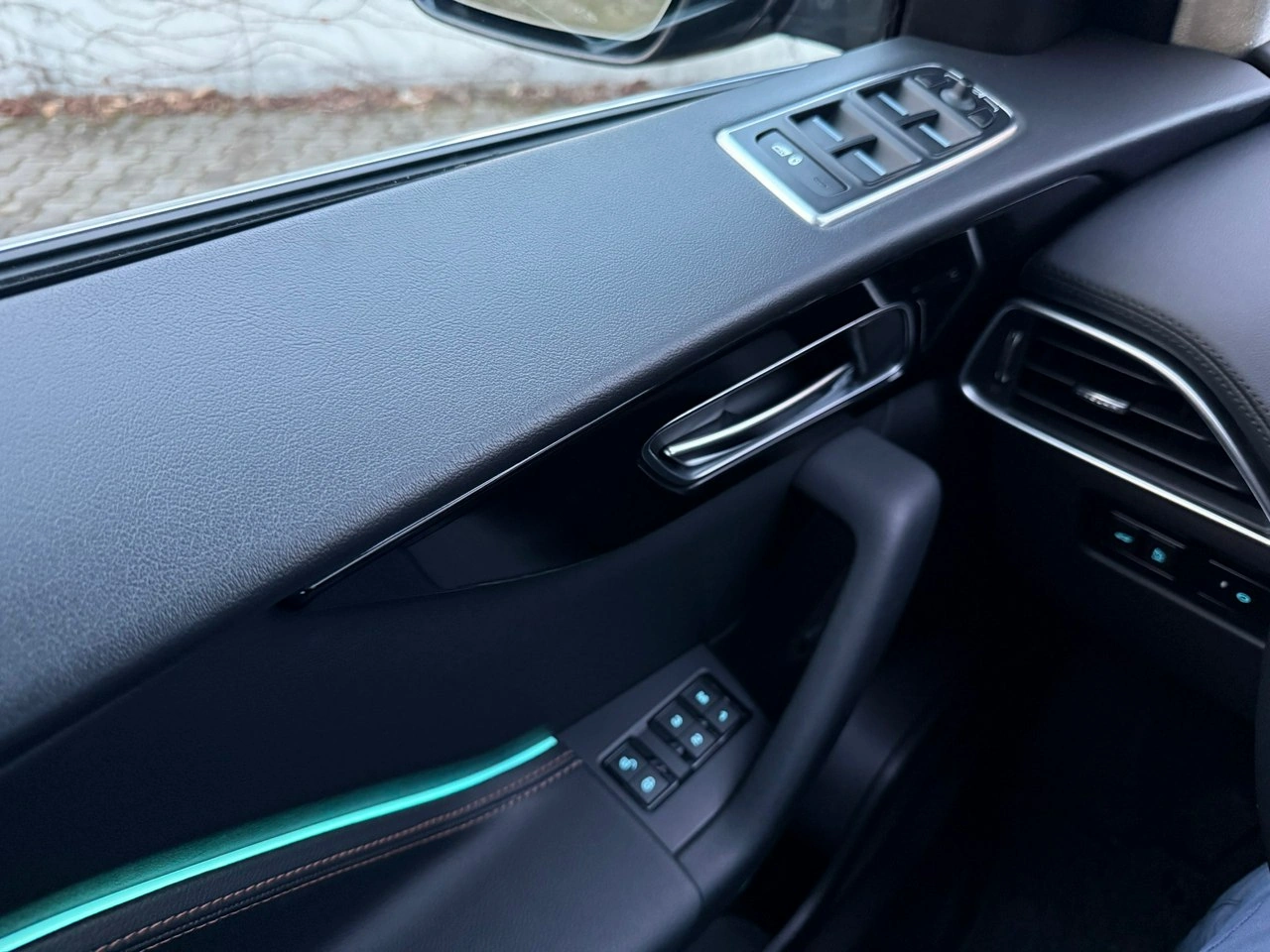 Jaguar F-Pace - Zdjęcie 22