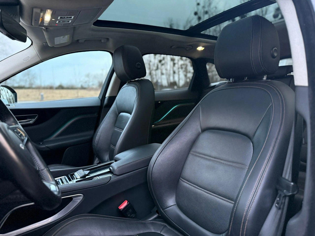 Jaguar F-Pace - Zdjęcie 25