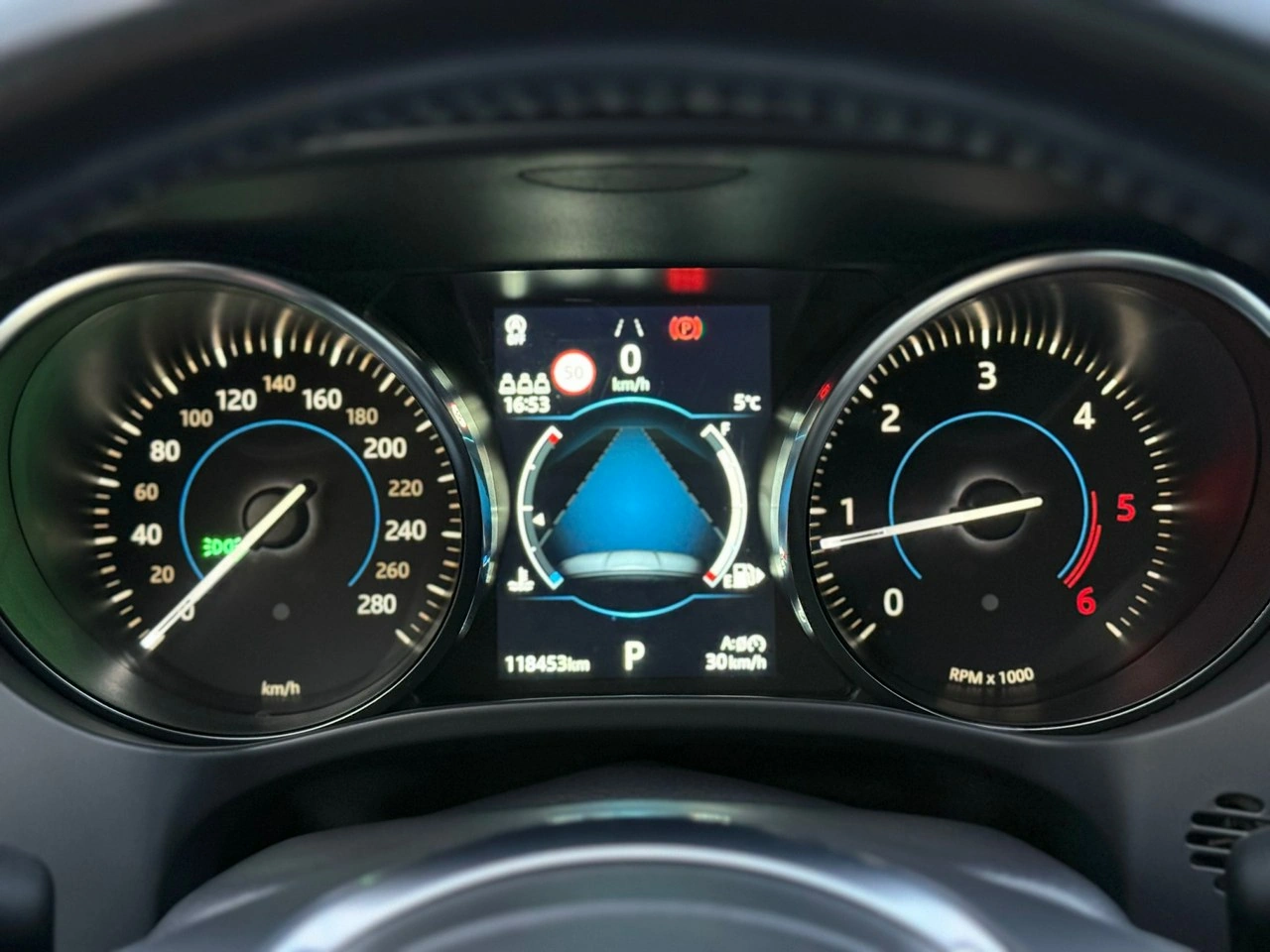 Jaguar F-Pace - Zdjęcie 28