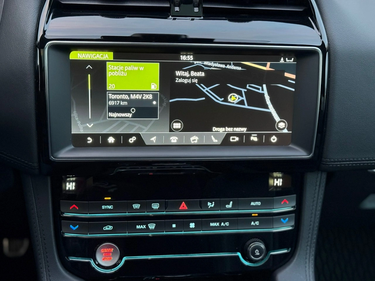 Jaguar F-Pace - Zdjęcie 32