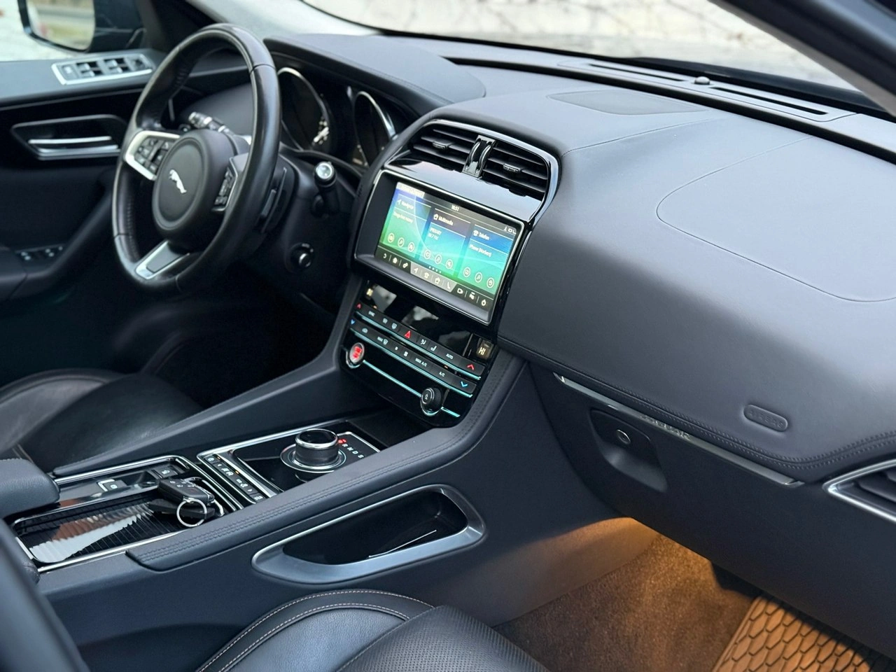 Jaguar F-Pace - Zdjęcie 6