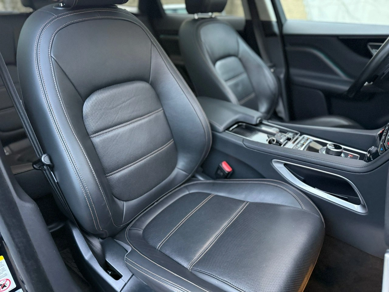 Jaguar F-Pace - Zdjęcie 7