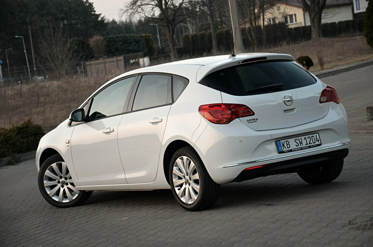 Opel Astra - Zdjęcie 10
