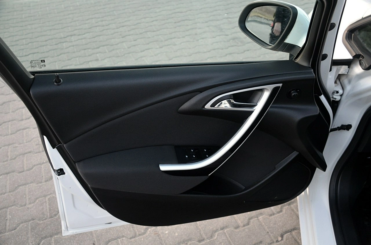 Opel Astra - Zdjęcie 13