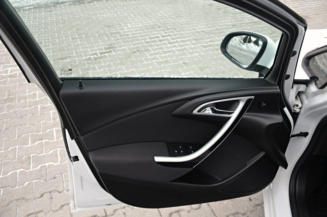 Opel Astra - Zdjęcie 15