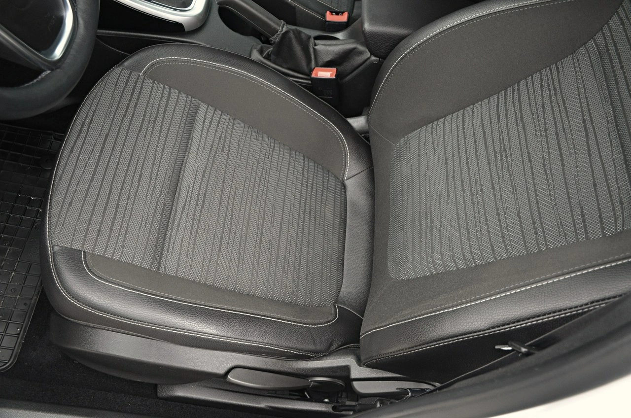 Opel Astra - Zdjęcie 17