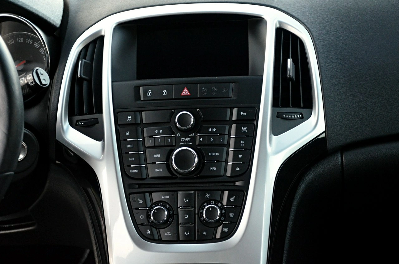 Opel Astra - Zdjęcie 17