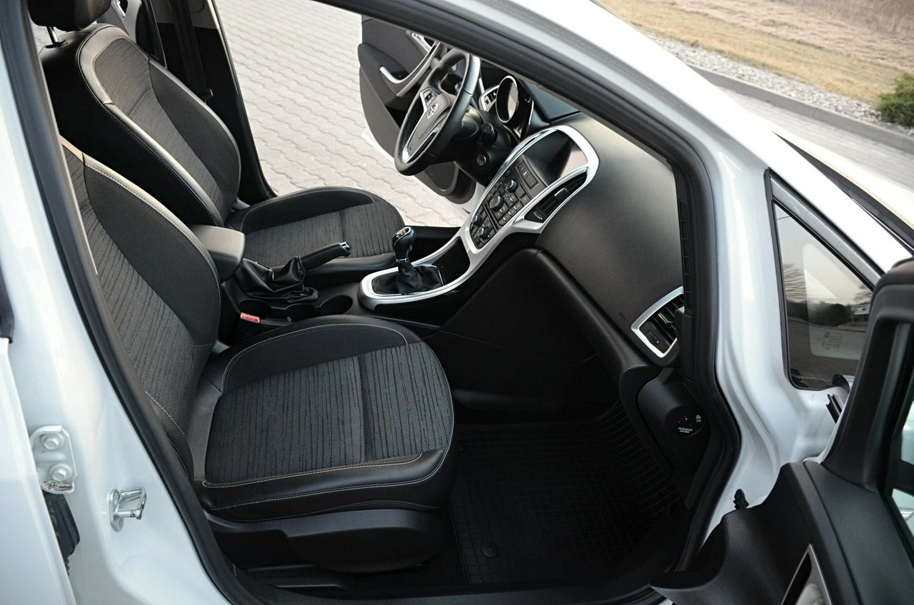 Opel Astra - Zdjęcie 18