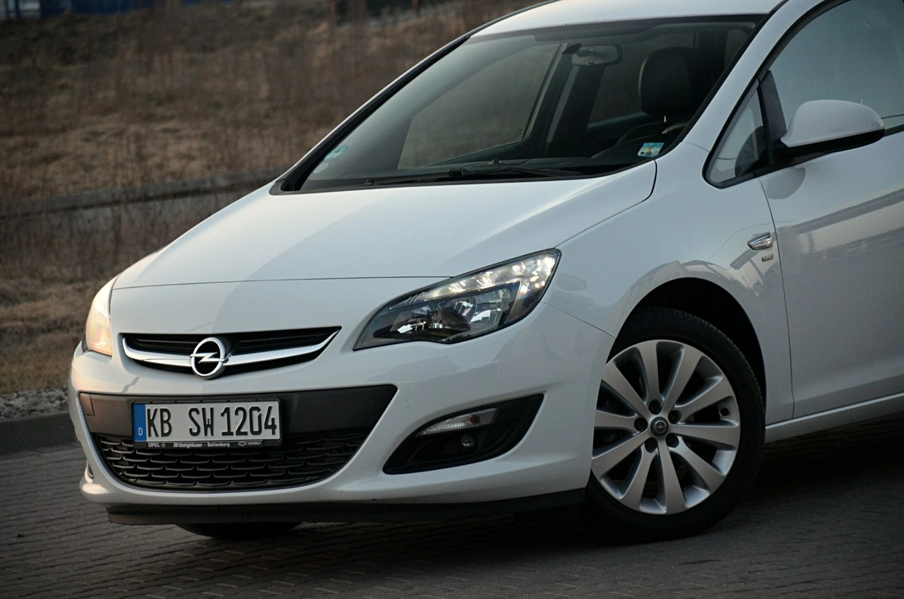 Opel Astra - Zdjęcie 21