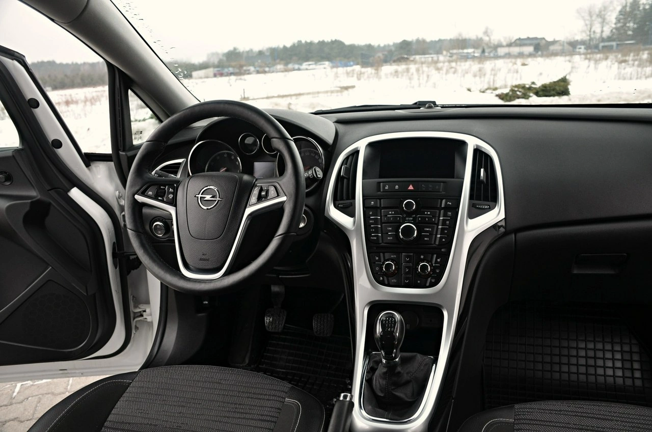 Opel Astra - Zdjęcie 22