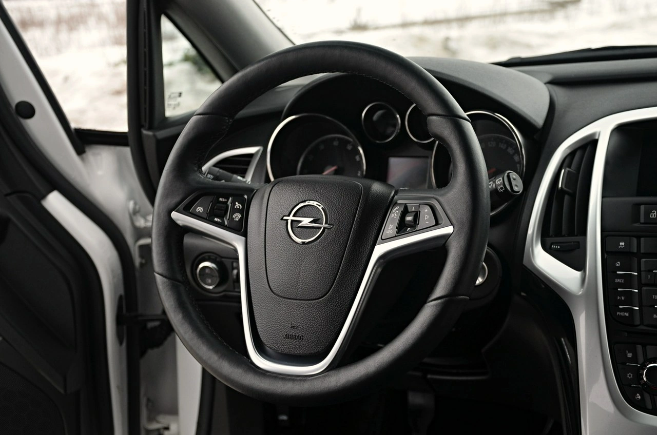 Opel Astra - Zdjęcie 23