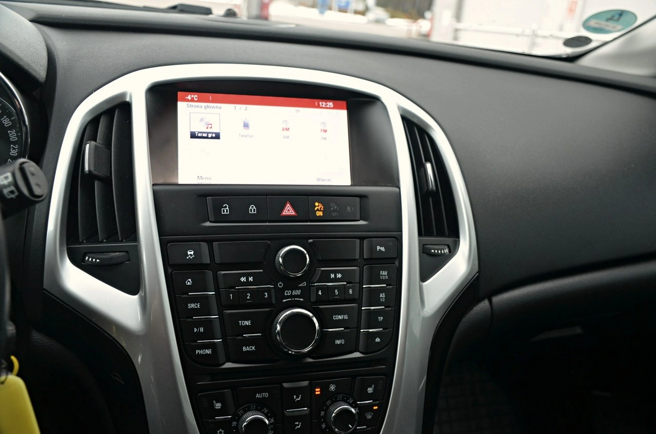 Opel Astra - Zdjęcie 24