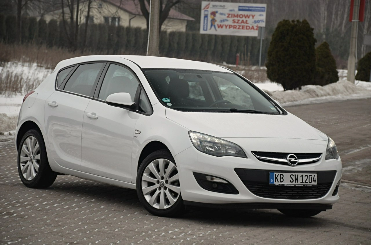 Opel Astra - Zdjęcie 2