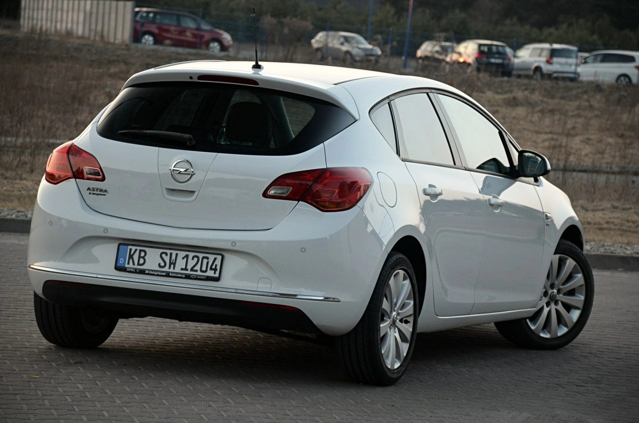 Opel Astra - Zdjęcie 6