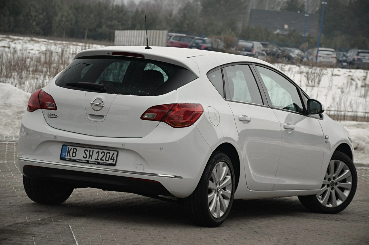 Opel Astra - Zdjęcie 8