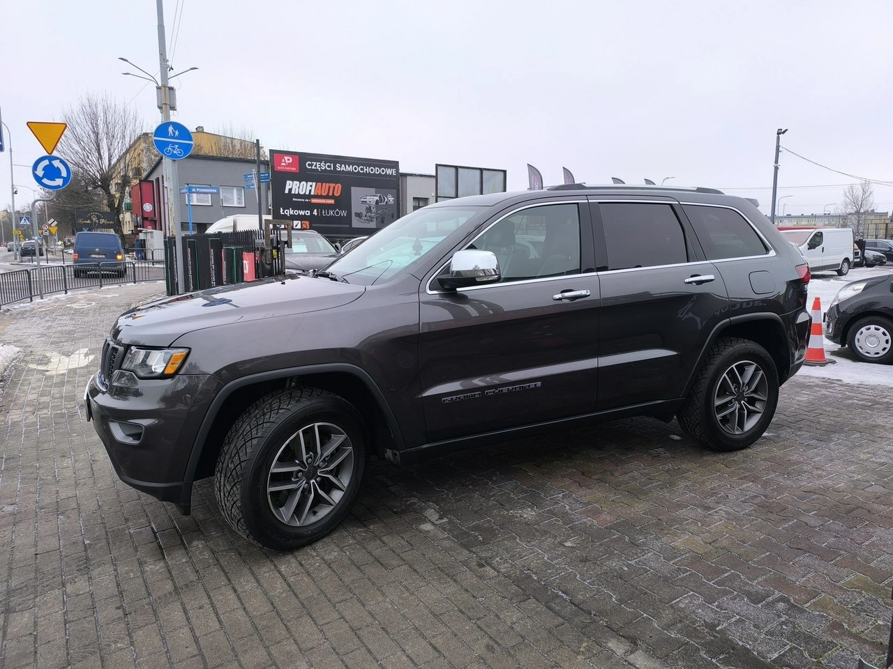 Jeep Grand Cherokee - Zdjęcie 12