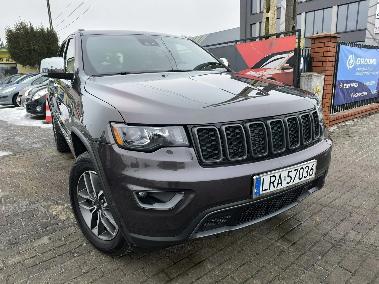 Jeep Grand Cherokee - Zdjęcie 18