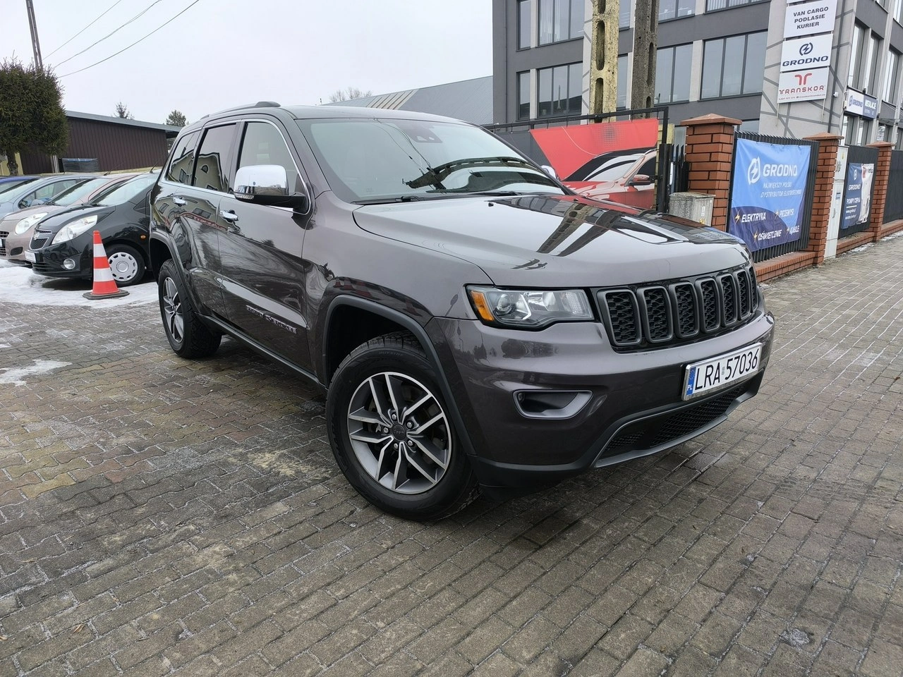 Jeep Grand Cherokee - Zdjęcie 20