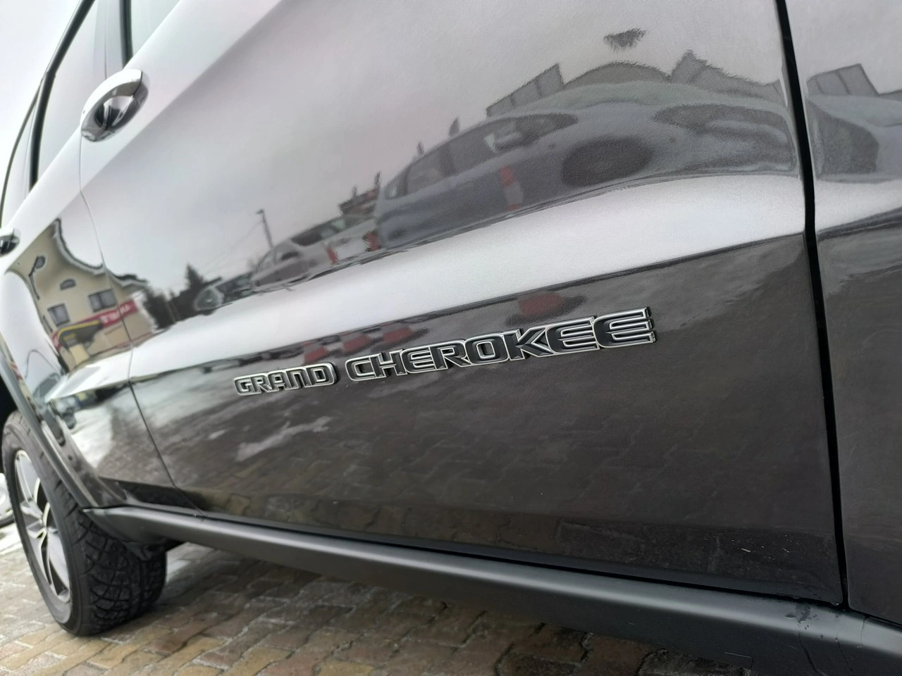 Jeep Grand Cherokee - Zdjęcie 21