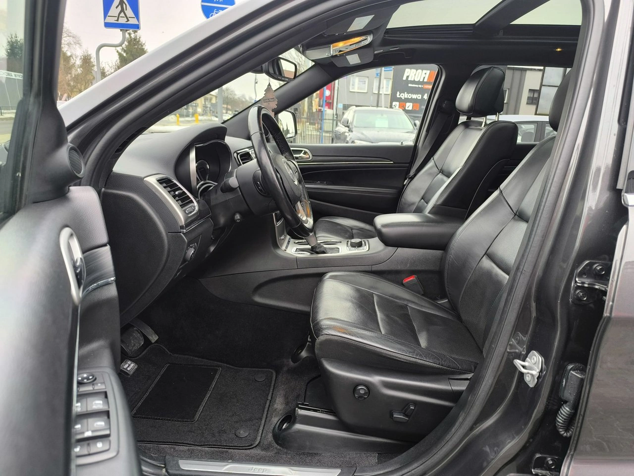 Jeep Grand Cherokee - Zdjęcie 41