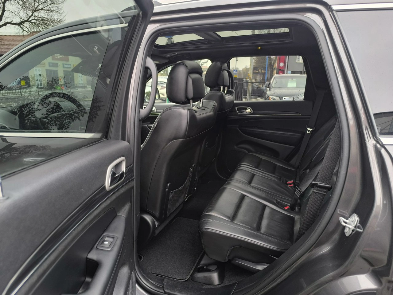 Jeep Grand Cherokee - Zdjęcie 43