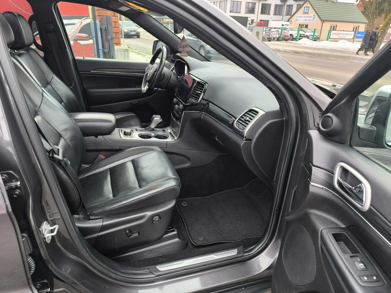 Jeep Grand Cherokee - Zdjęcie 51