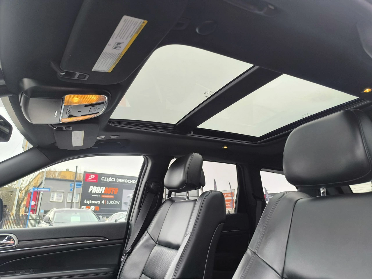 Jeep Grand Cherokee - Zdjęcie 42