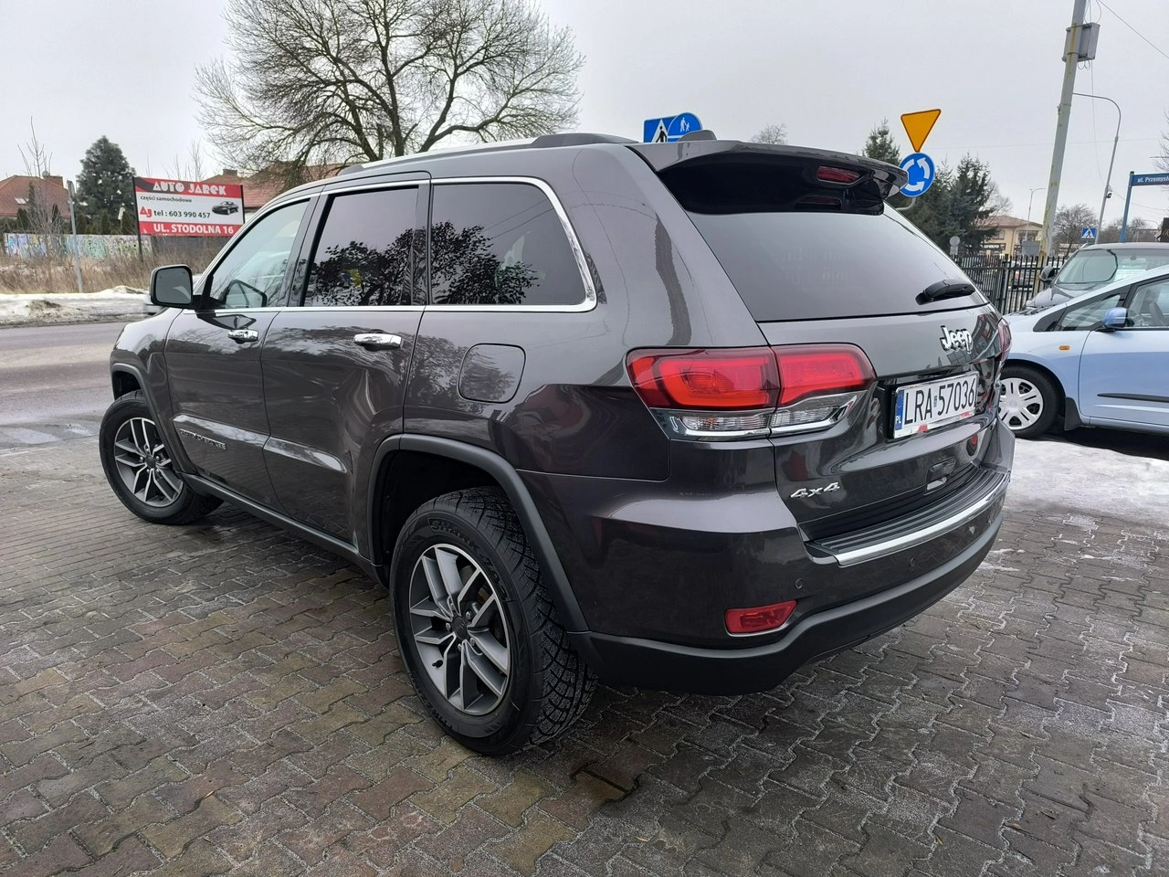 Jeep Grand Cherokee - Zdjęcie 9