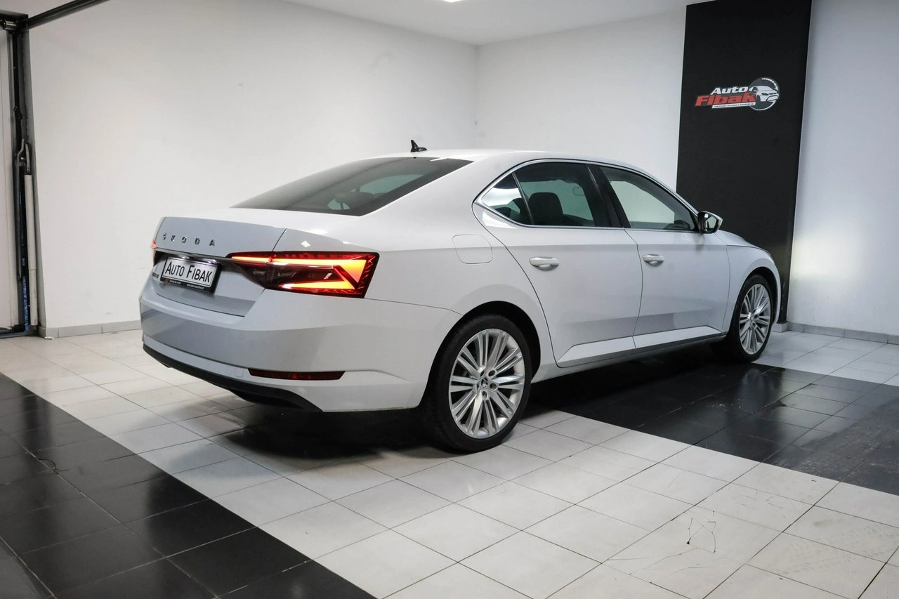 Skoda Superb - Zdjęcie 9