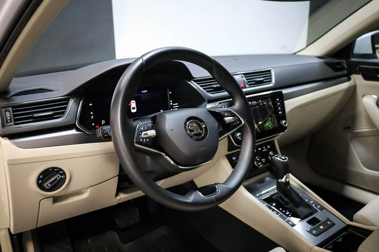 Skoda Superb - Zdjęcie 10