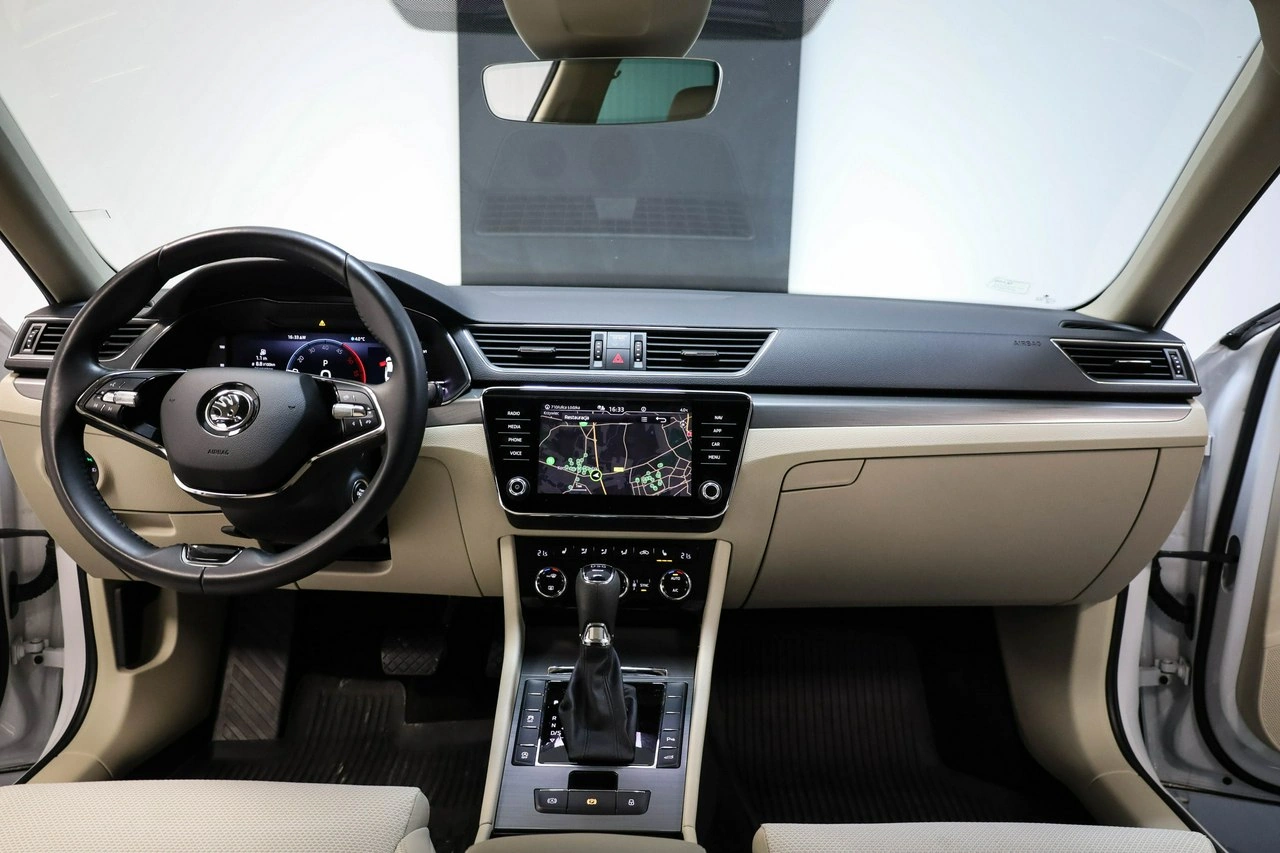 Skoda Superb - Zdjęcie 15