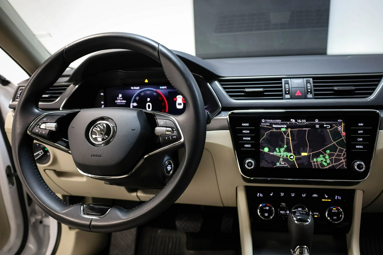 Skoda Superb - Zdjęcie 17