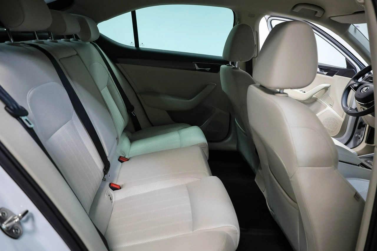 Skoda Superb - Zdjęcie 23