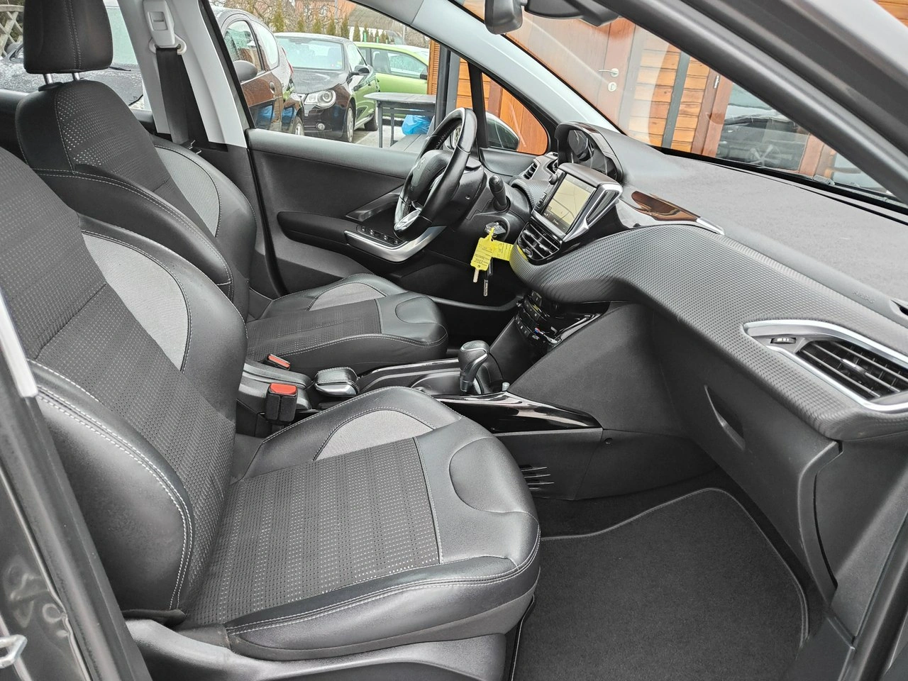 Peugeot 2008 - Zdjęcie 17