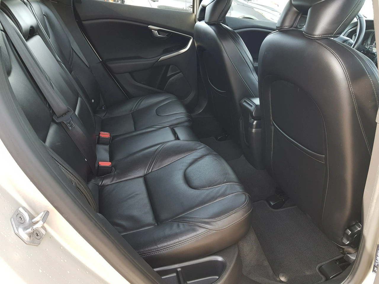 Volvo V40 - Zdjęcie 14