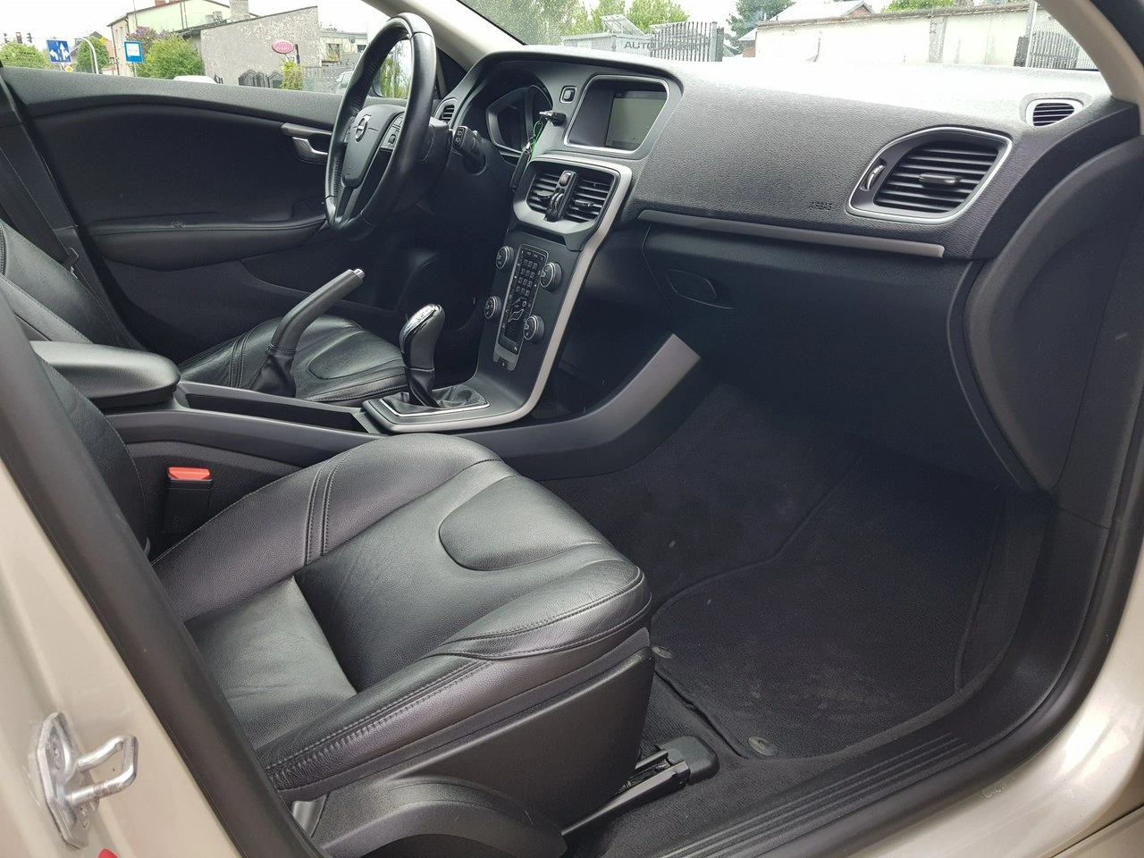 Volvo V40 - Zdjęcie 15