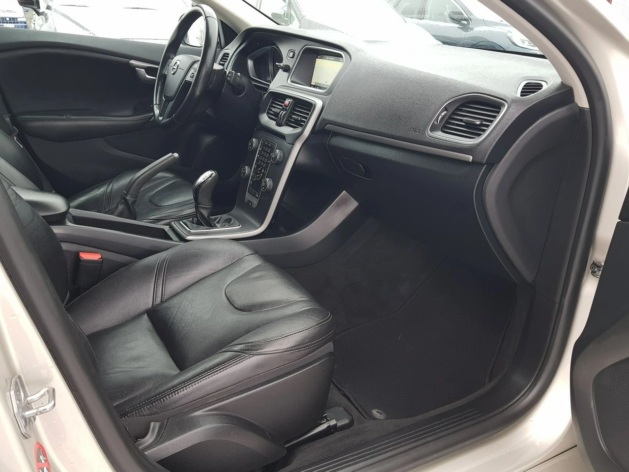 Volvo V40 - Zdjęcie 15