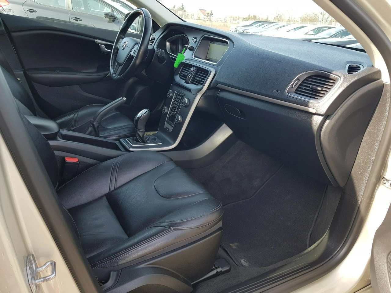 Volvo V40 - Zdjęcie 15