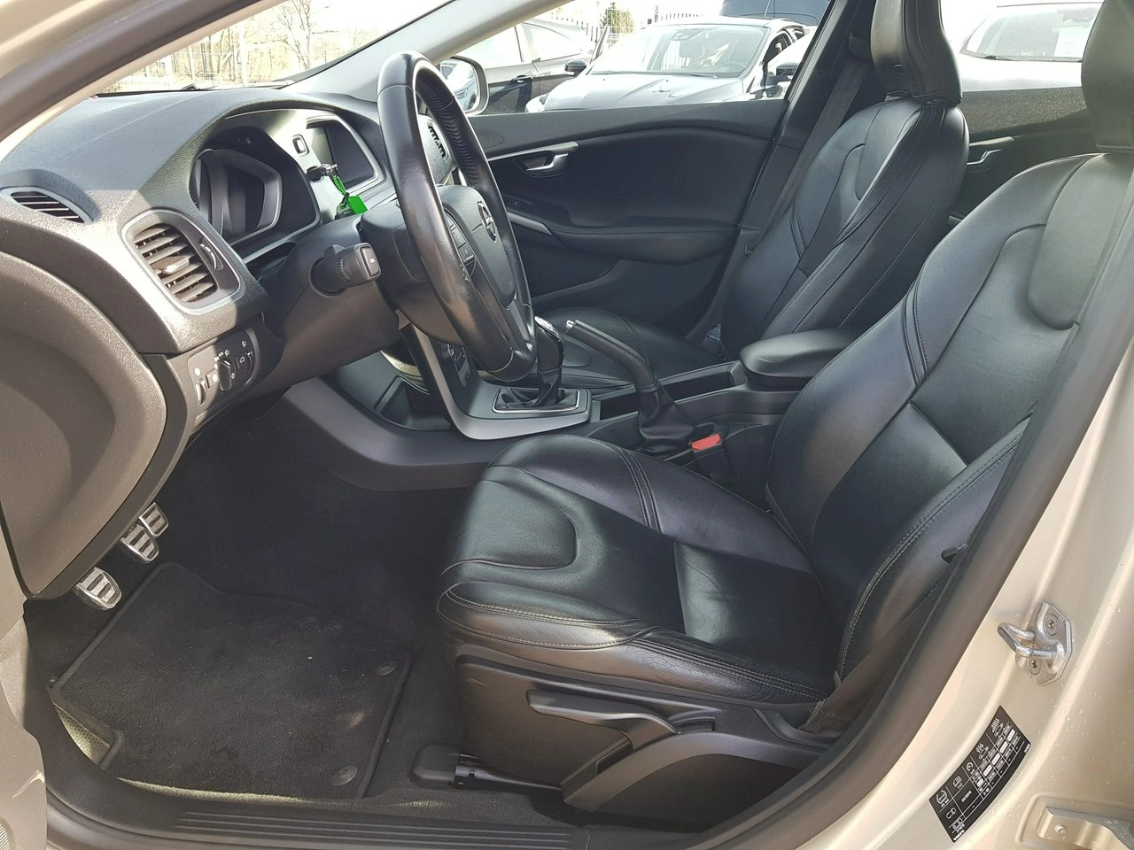 Volvo V40 - Zdjęcie 8