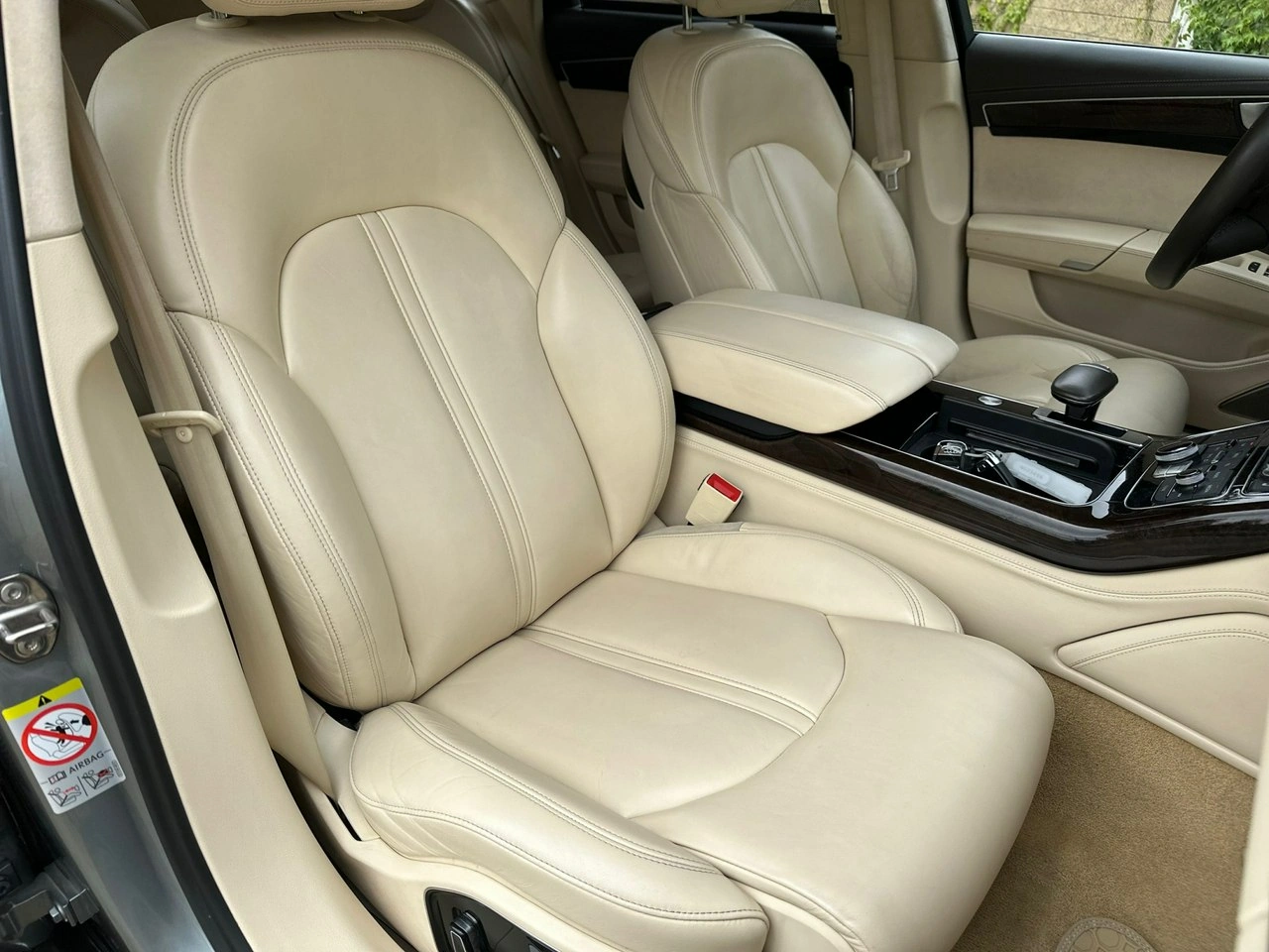 Audi A8 - Zdjęcie 9