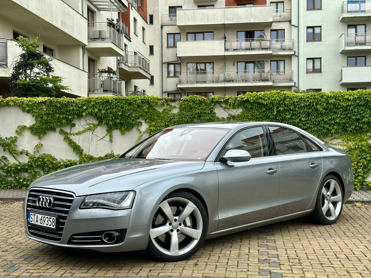 Audi A8 - Zdjęcie 15