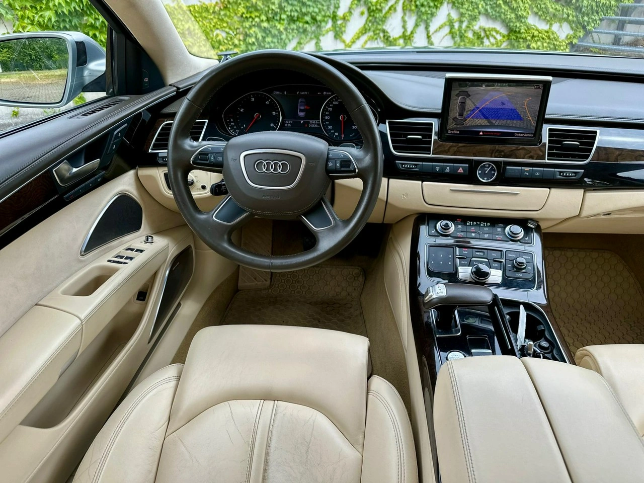 Audi A8 - Zdjęcie 18