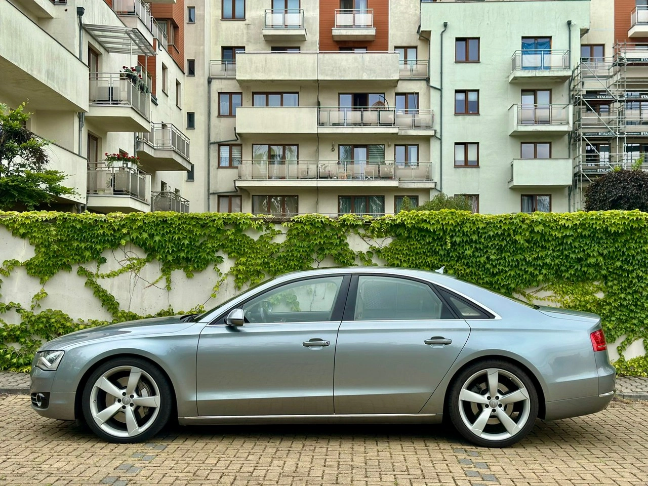Audi A8 - Zdjęcie 1
