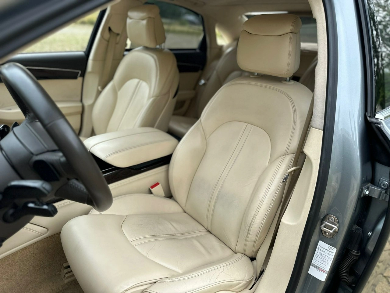 Audi A8 - Zdjęcie 19