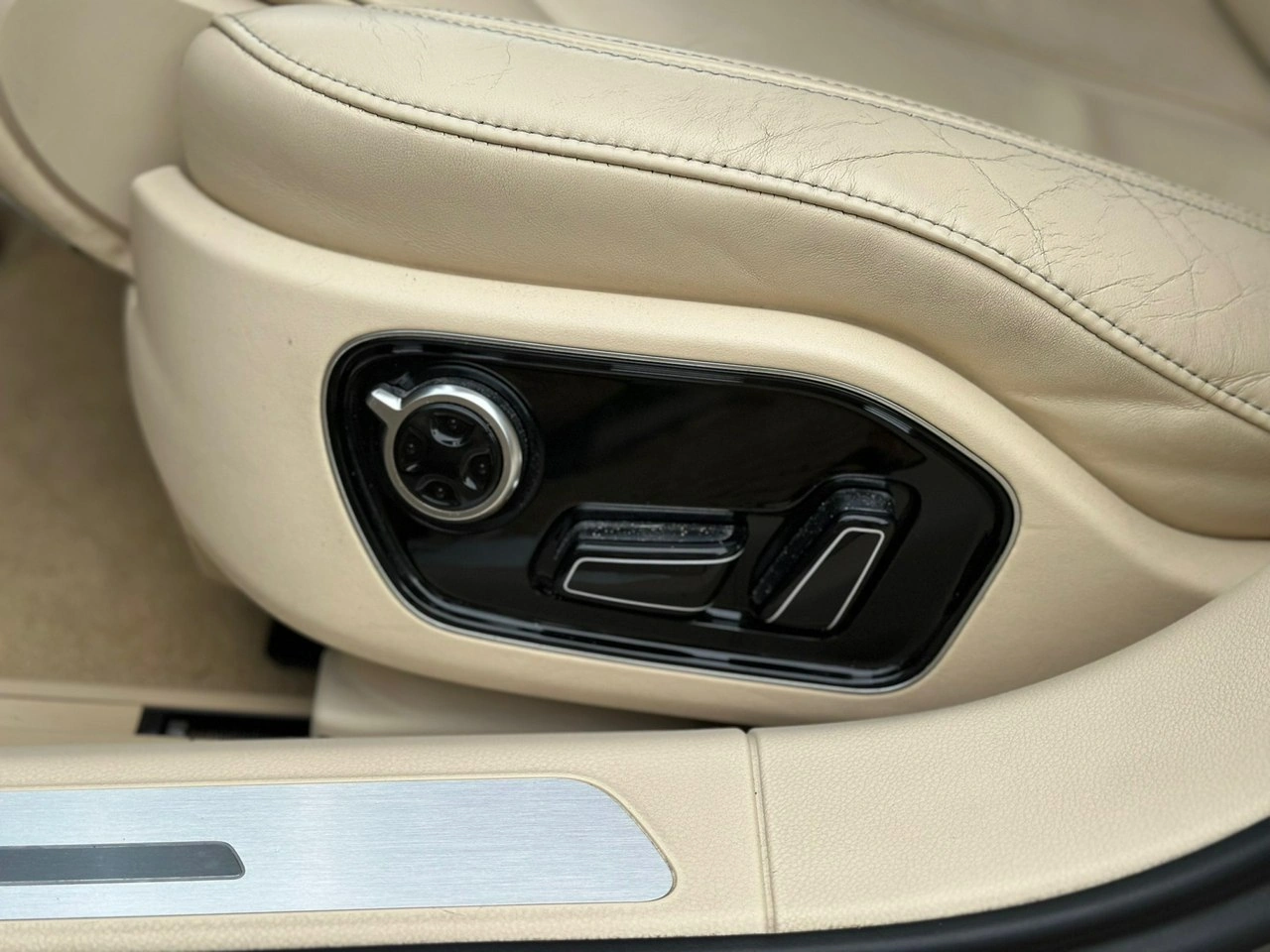 Audi A8 - Zdjęcie 20