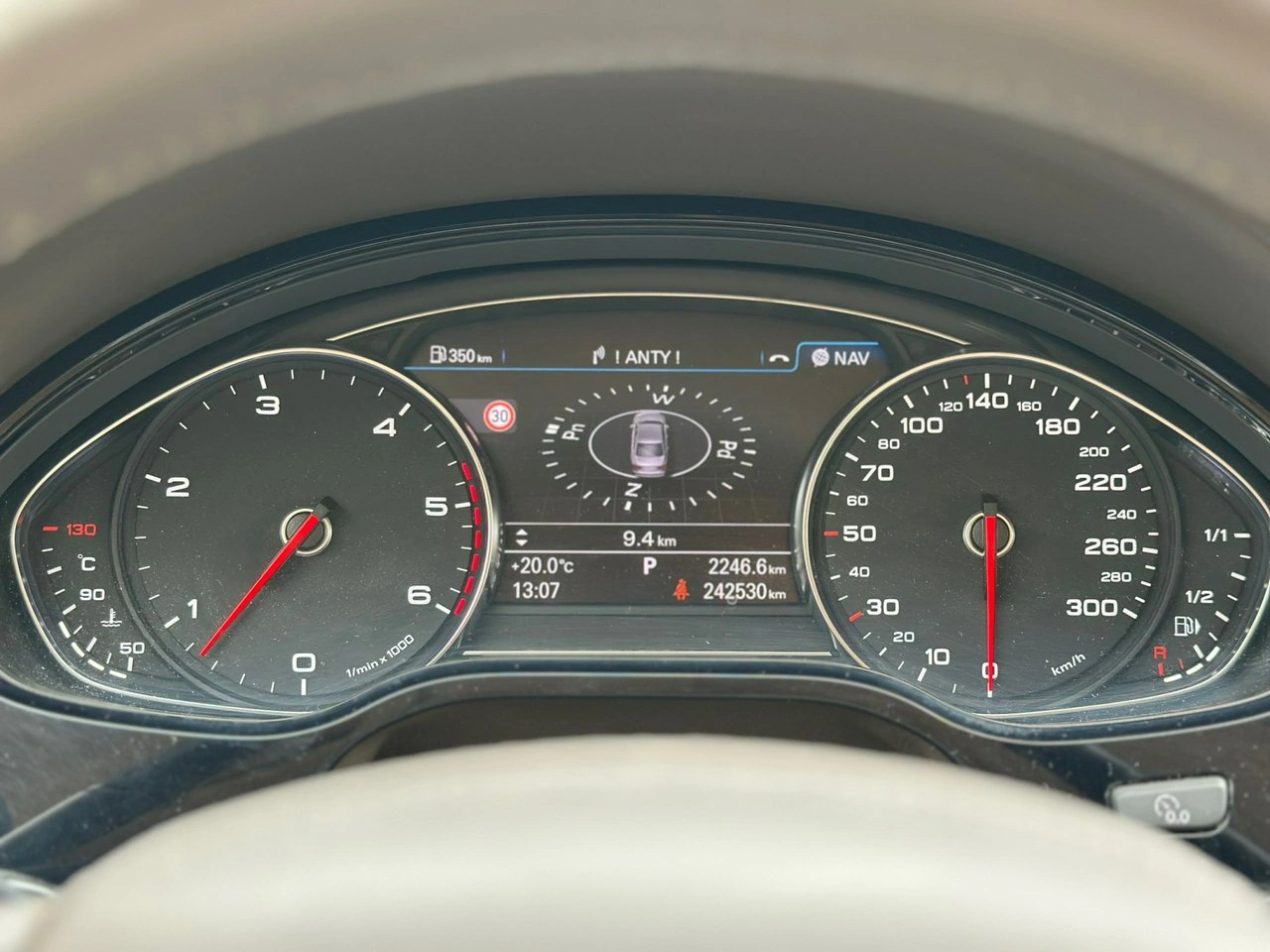 Audi A8 - Zdjęcie 27