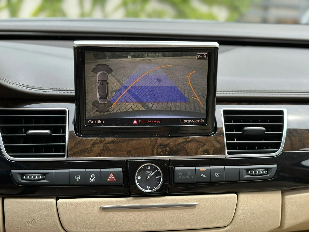 Audi A8 - Zdjęcie 32