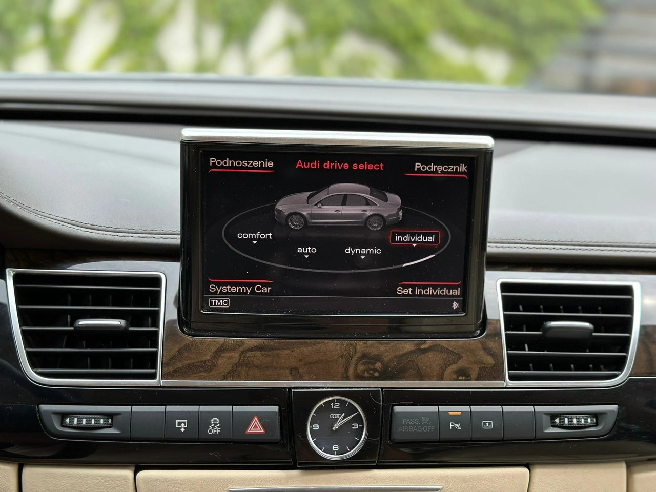 Audi A8 - Zdjęcie 33